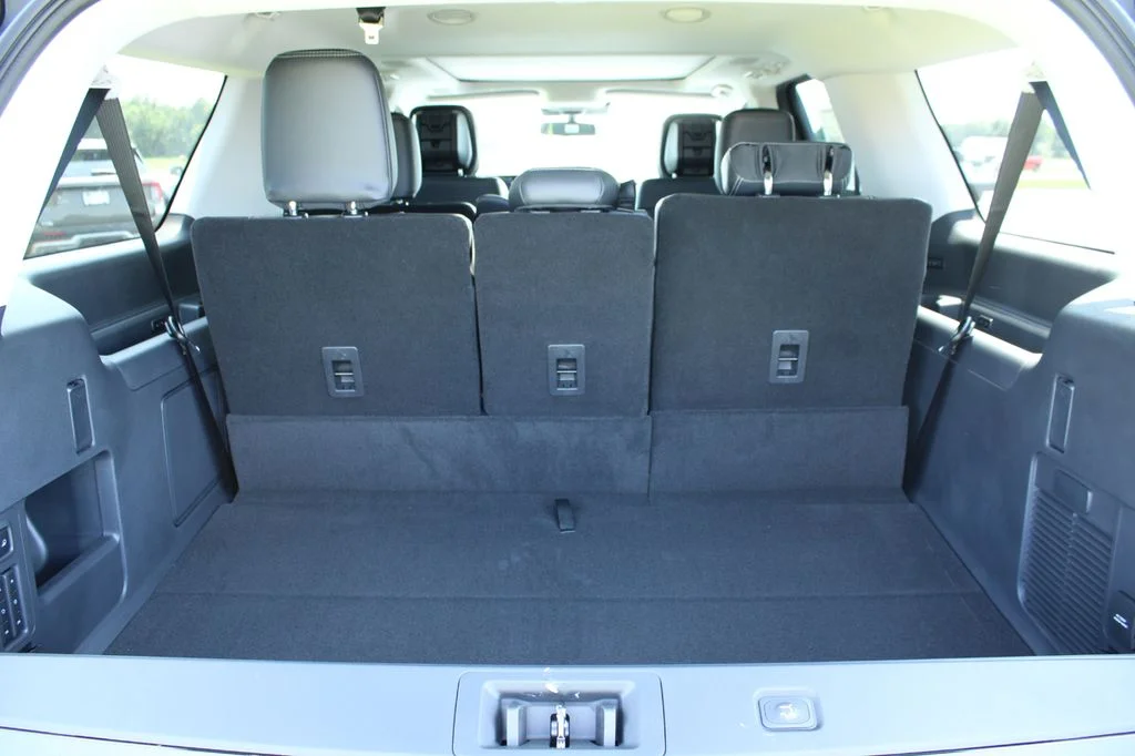 New 2027 Agate Black Metallic Ford MAX Platinum image 12