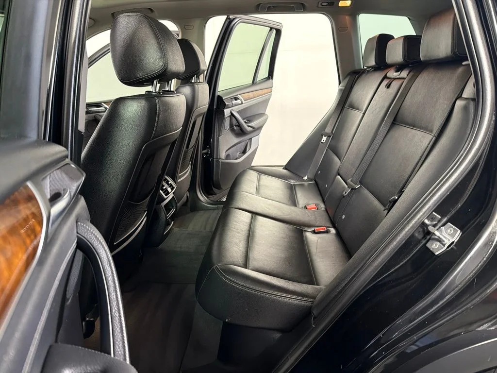 Used 2017 Black BMW xDrive28i image 18