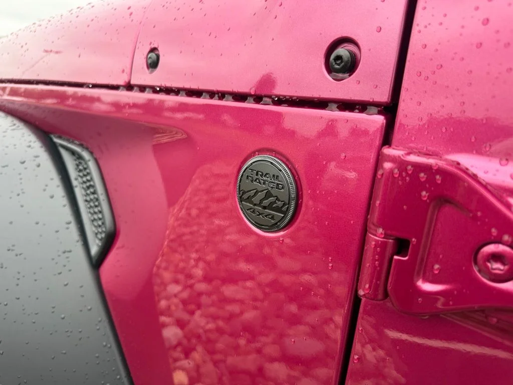 New 2026 Tuscadero Pearl-Coat Exterior Paint Jeep Sport S image 11