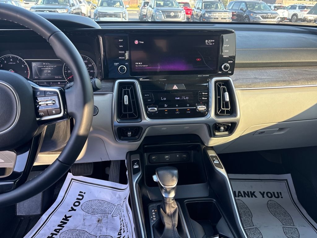 Used 2022 Gray Kia EX image 17