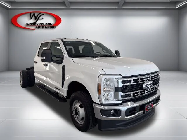 New 2027 Oxford White Ford F-350® XL image 21