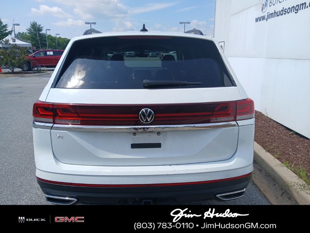 Used 2025  Volkswagen 2.0T SE w/Technology image 5