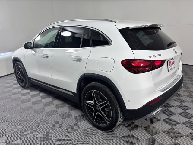 New 2026 White Mercedes-Benz GLA 250 image 5