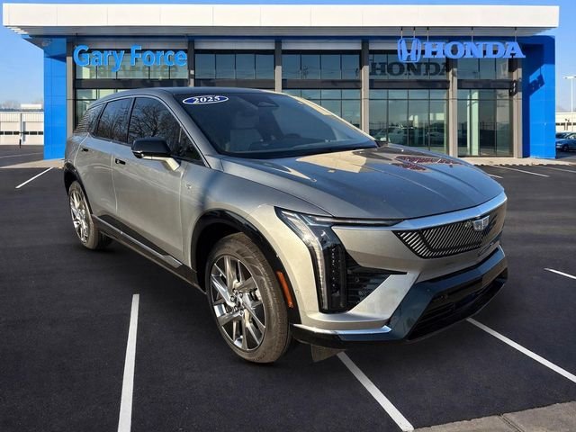 2025 Cadillac OPTIQ Luxury 1
