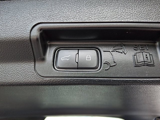 2023 Ford Explorer XLT - Photo 30