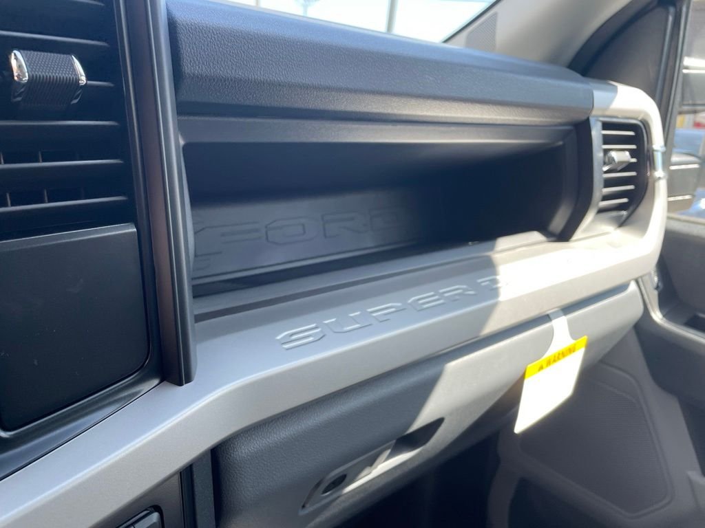 New 2026 Oxford White Ford F-350® XL image 25