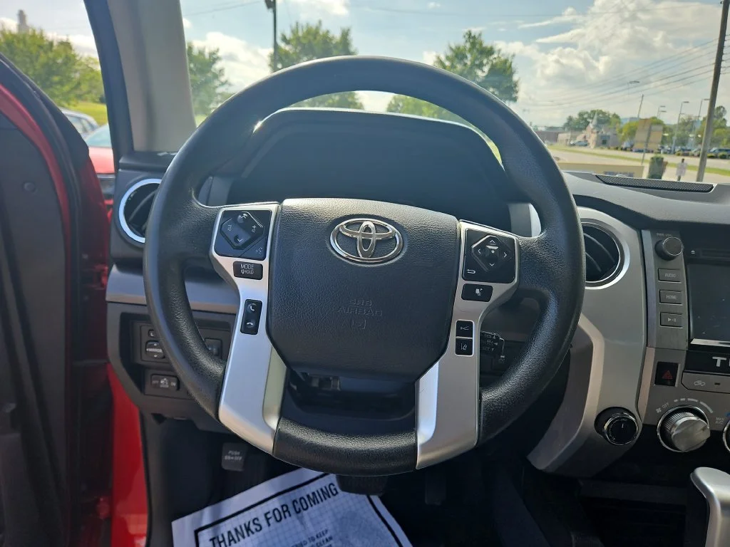 Used 2018 Red Toyota SR5 image 15