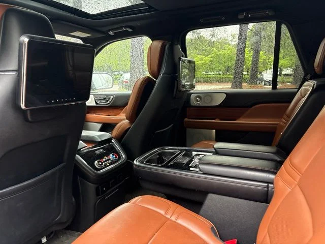 Used 2019 Black Lincoln Reserve image 15