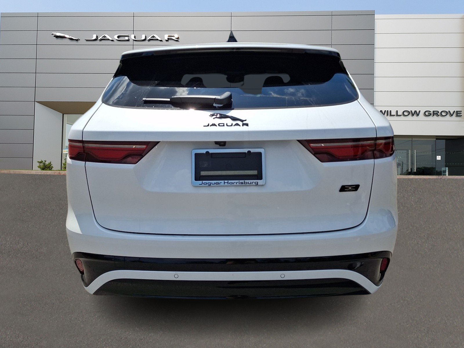 2026 Jaguar F-Pace R-Dynamic S - Photo 7
