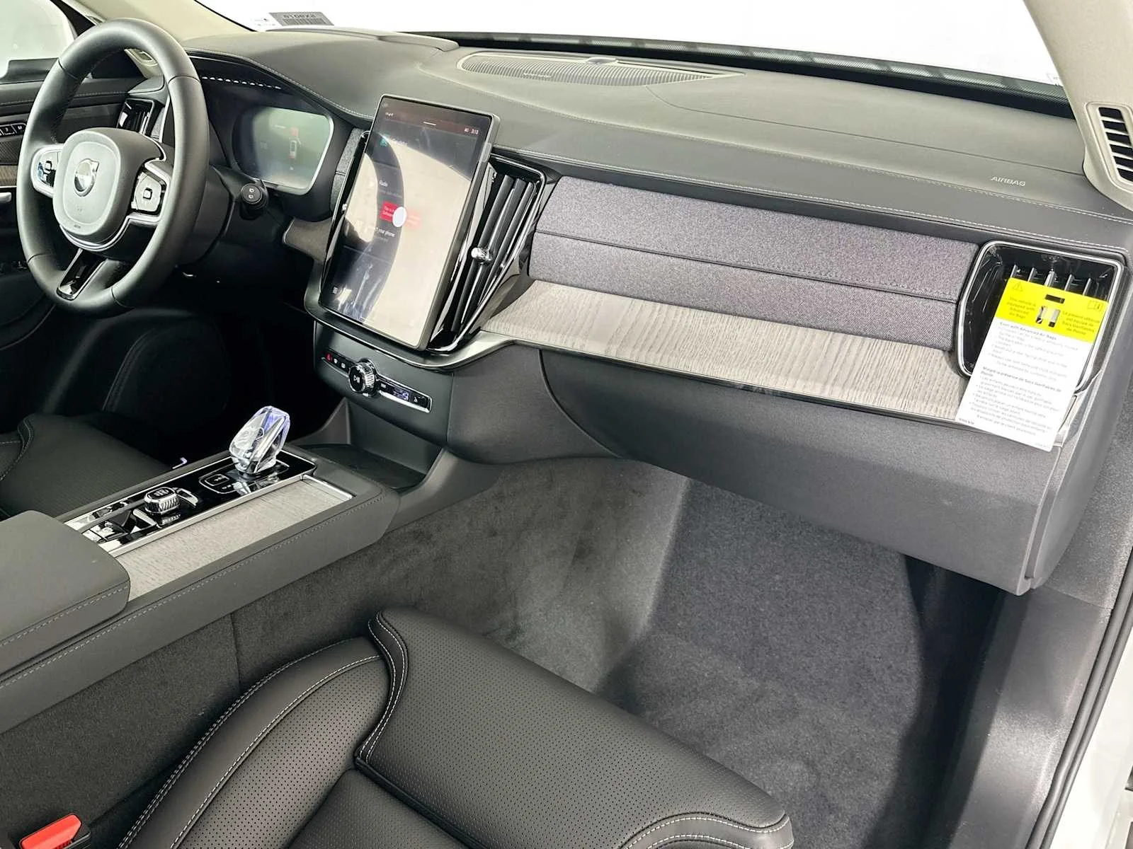 2025 Volvo XC90 Ultra - Photo 28