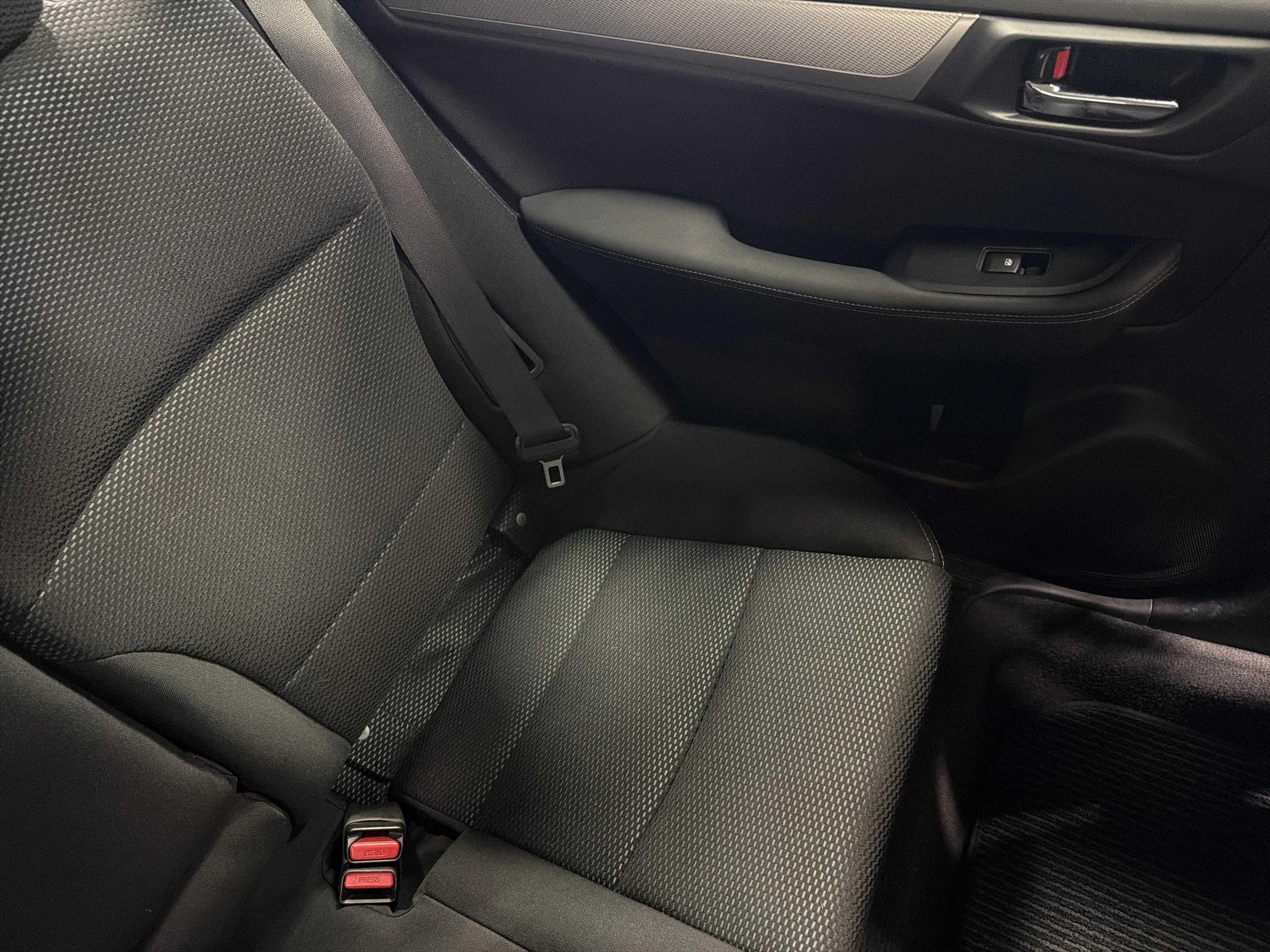 Used 2019 Crystal Black Silica Subaru Premium image 14