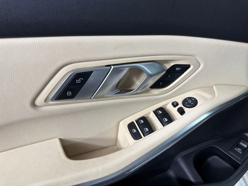 Used 2021 White BMW 330i xDrive image 23