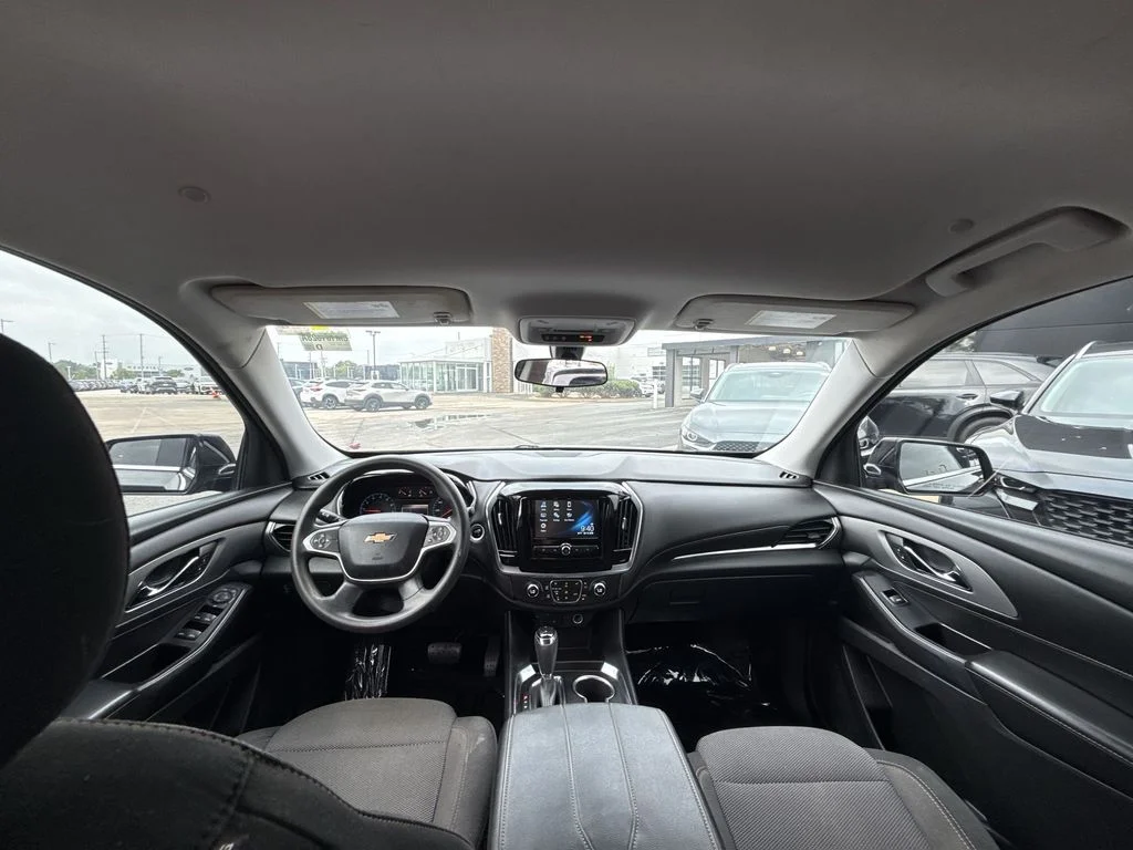 Used 2018 Black Chevrolet LS image 21