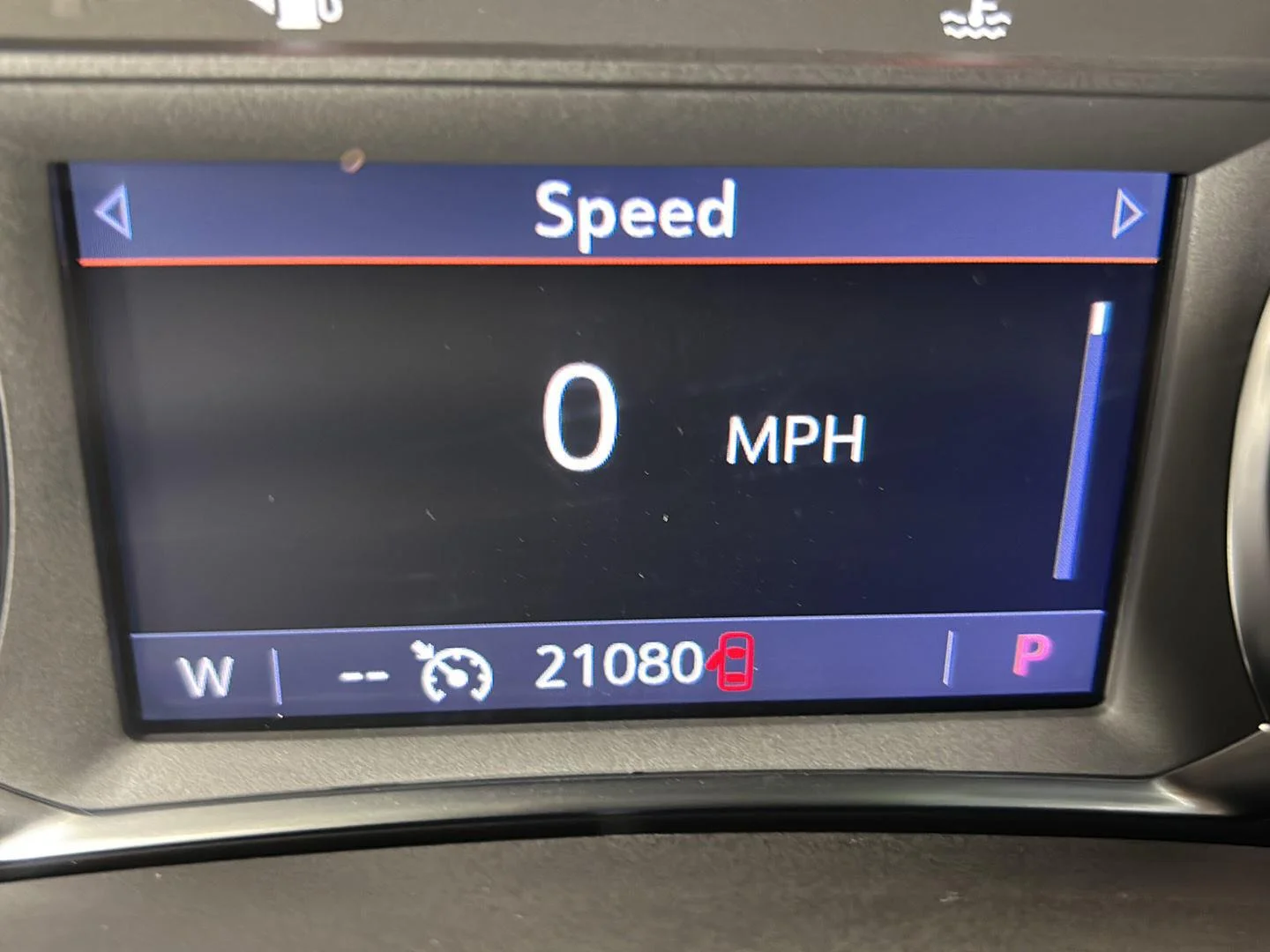 Used 2024 Downpour Metallic GMC SLT image 18