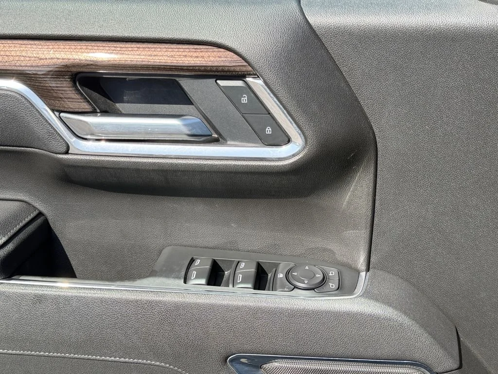Used 2025 Cypress Gray Chevrolet LT image 11