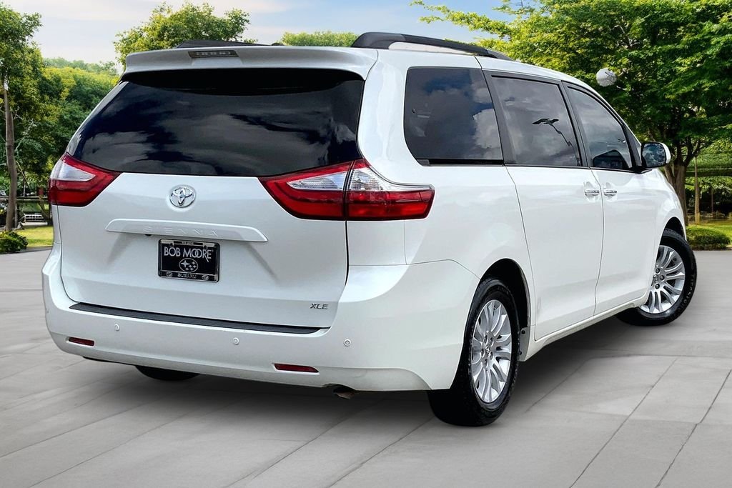 Used 2015 White Toyota XLE Premium image 6