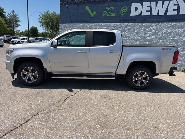 Used 2018 Silver Ice Metallic Chevrolet 4WD Z71 image 2