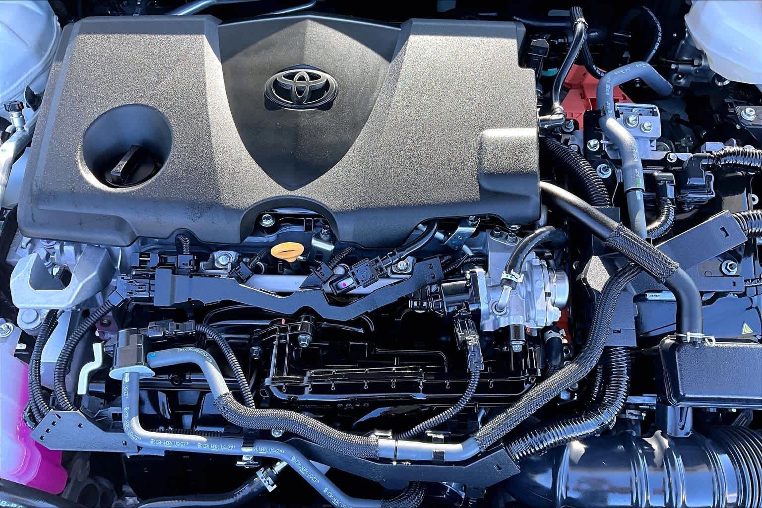 Certified Used 2025 Ice Cap Toyota SE image 32