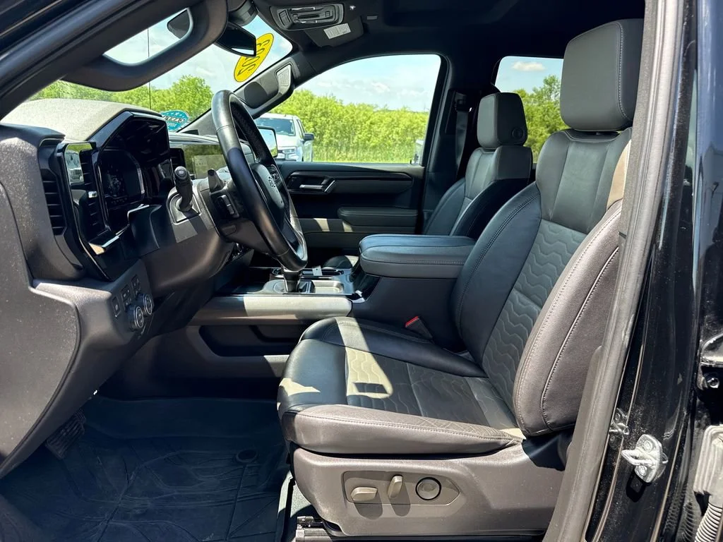 2023 Chevrolet Silverado 1500 ZR2 - Photo 25