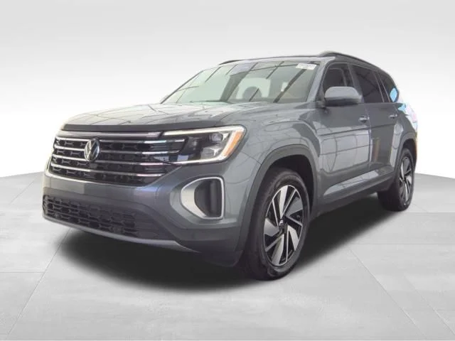 Used 2025  Volkswagen 2.0T SE w/Technology image 2