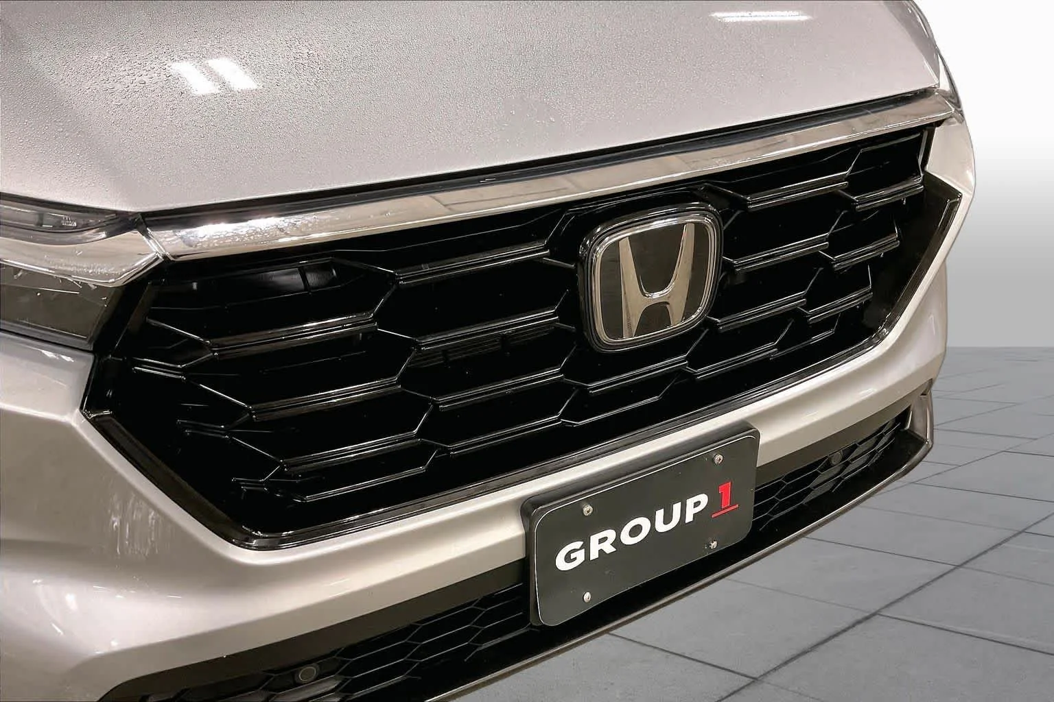Used 2025 Solar Silver Metallic Honda EX-L image 30