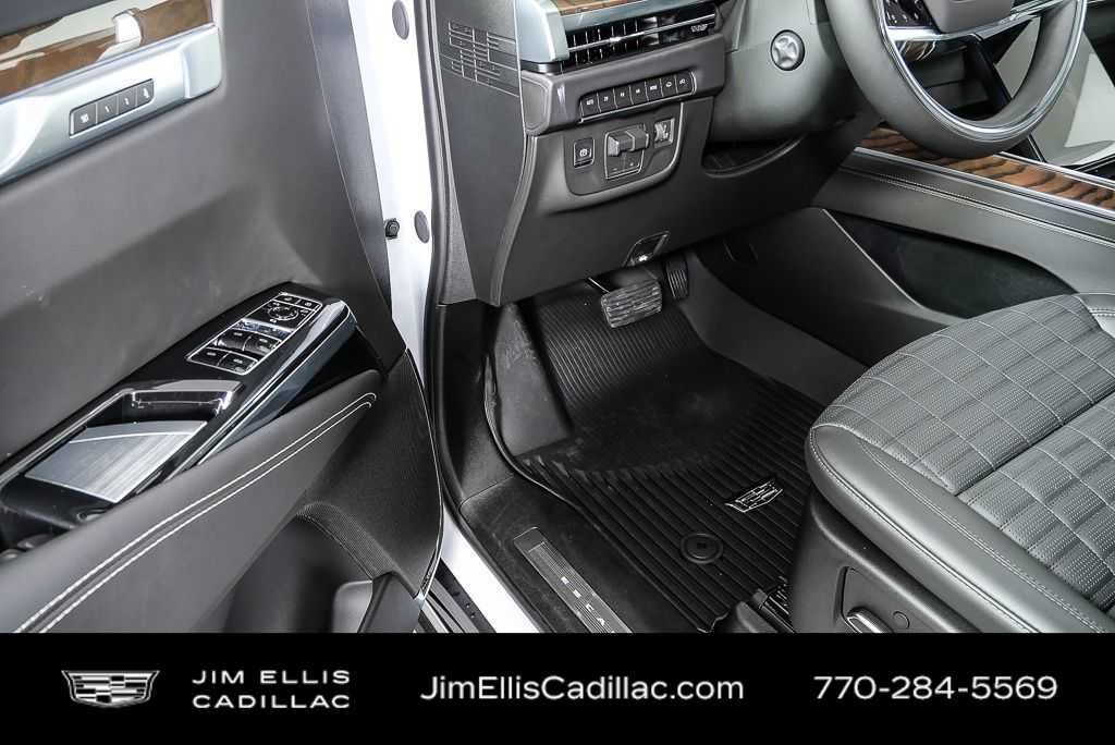 Used 2026 Vibrant White Tricoat Cadillac Platinum Sport image 8