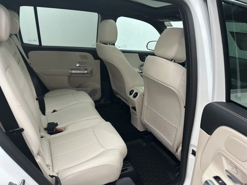 Used 2026 White Mercedes-Benz GLB 250 image 23
