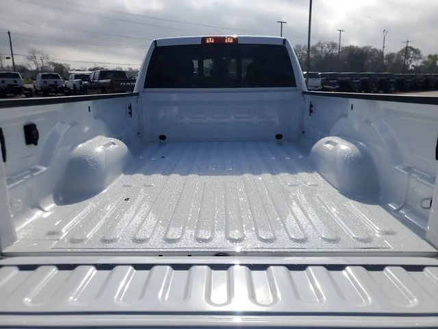 New 2026 Bright White Clear-Coat Exterior Paint RAM Tradesman image 5