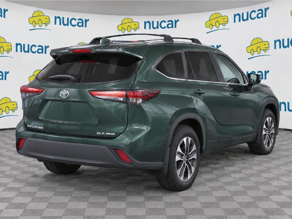 Used 2024  Toyota XLE image 4