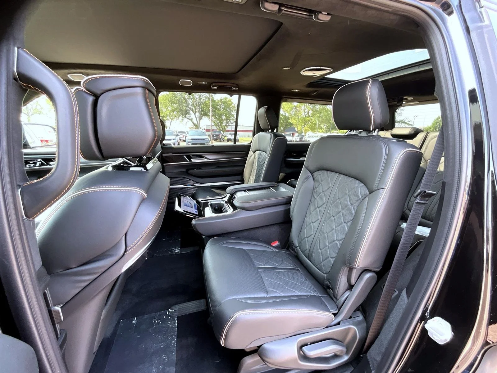 New 2026 Black Jeep Summit Reserve image 12