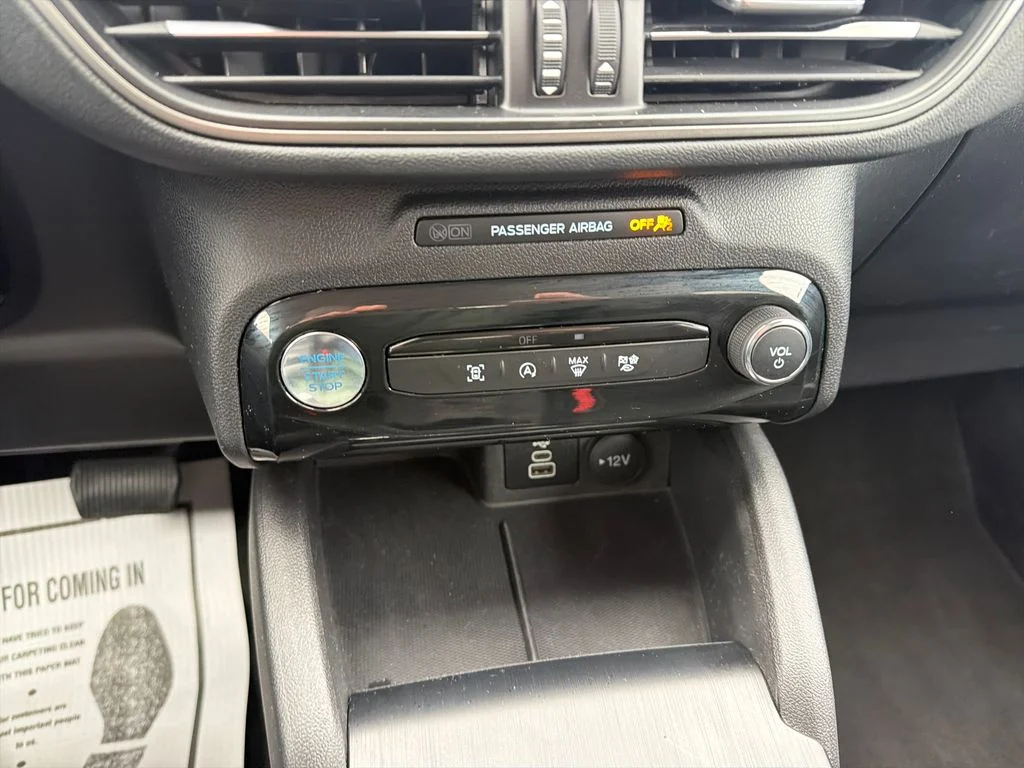 Used 2024 Red Ford Active image 17