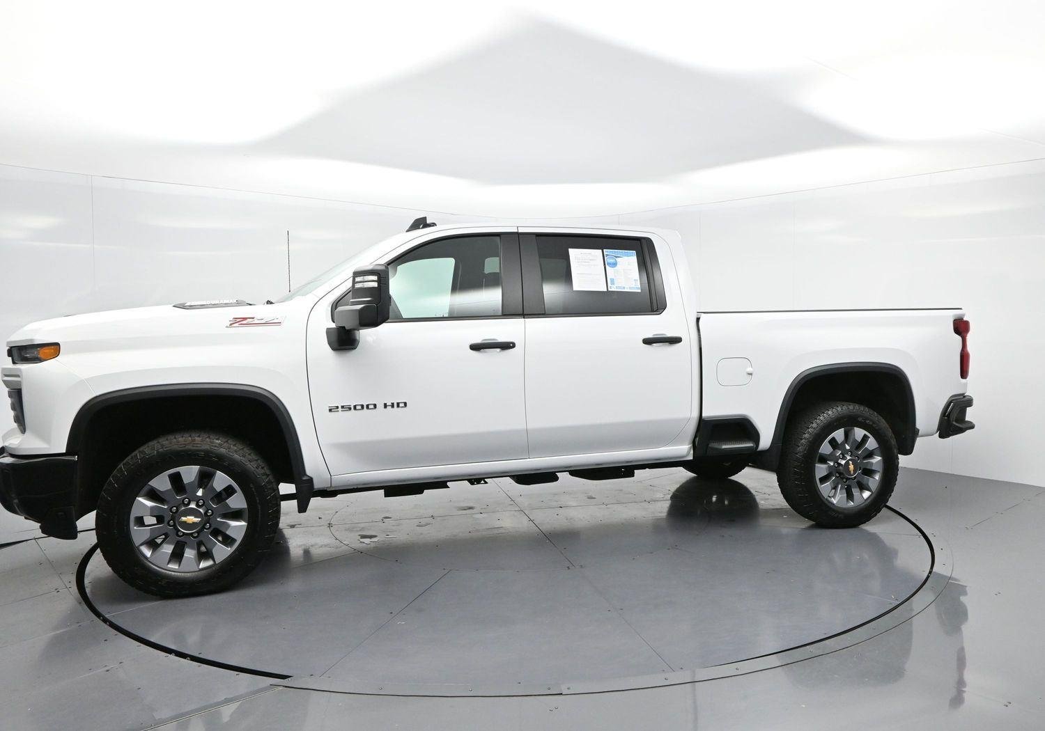 Used 2024 Summit White Chevrolet Custom image 4
