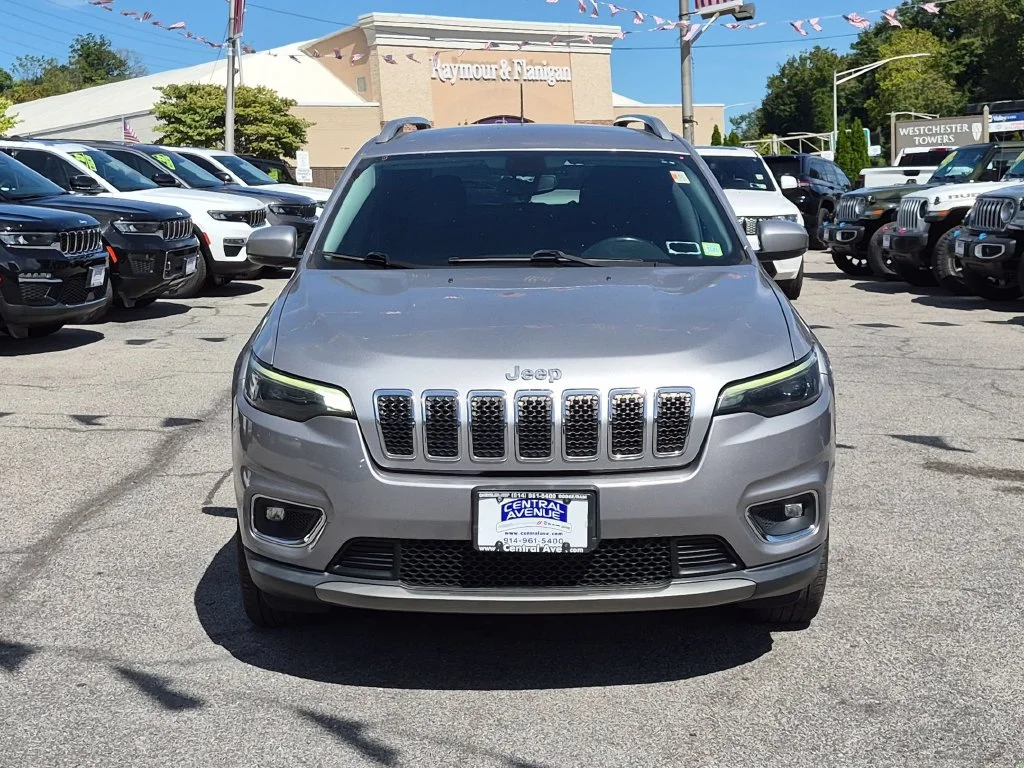 Used 2020 Silver Jeep Limited image 2