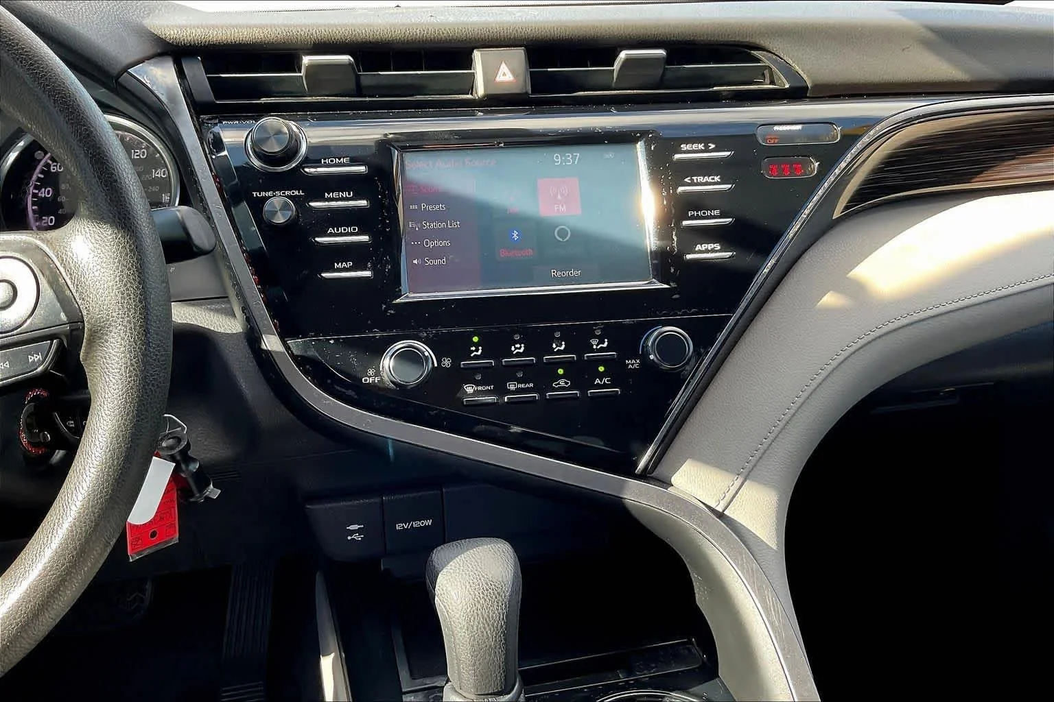 Used 2019 Galactic Aqua Mica Toyota L image 7