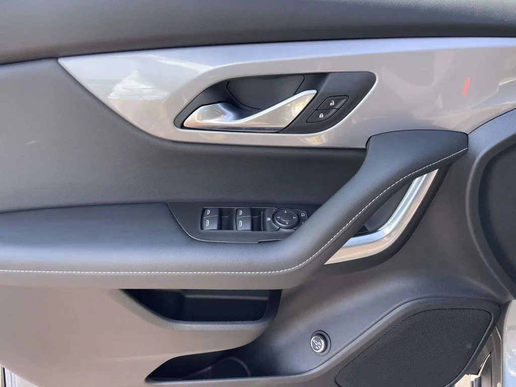 New 2026 Sterling Gray Metallic Chevrolet 2LT image 17