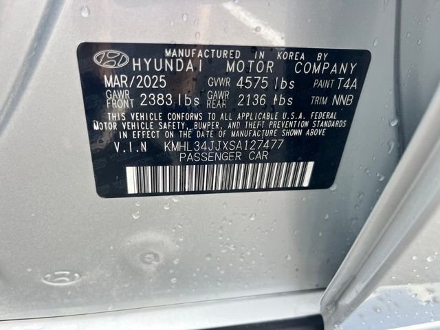 Used 2025 Silver Hyundai SEL image 13