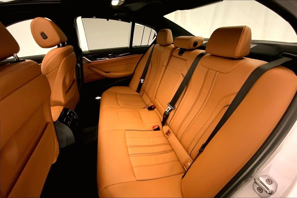 Used 2019 Mineral White Metallic BMW  image 14