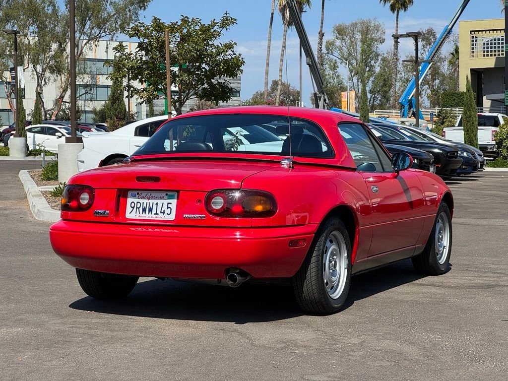 Used 1990 Classic Red Mazda Base image 33