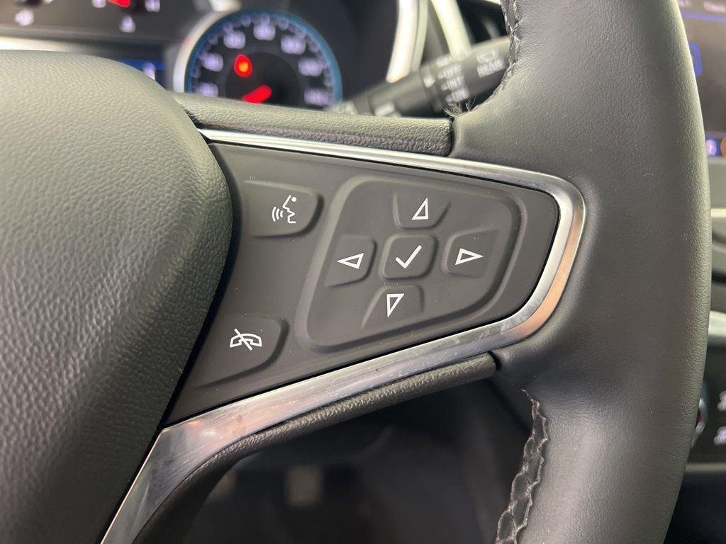 Used 2024 Summit White Chevrolet LT image 18