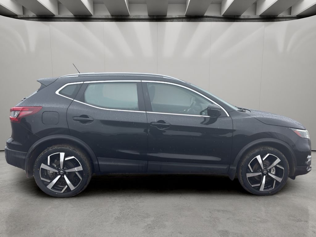 Used 2022 Magnetic Black Pearl Nissan SL image 6