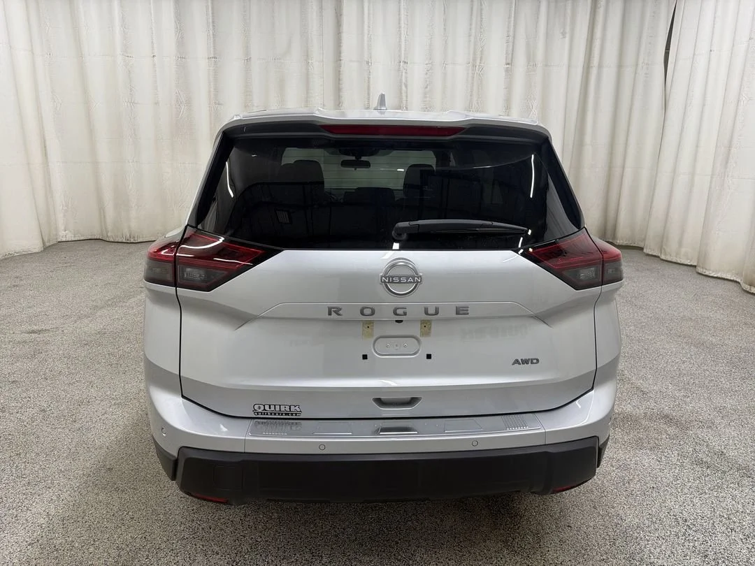 2025 Nissan Rogue SV - Photo 7