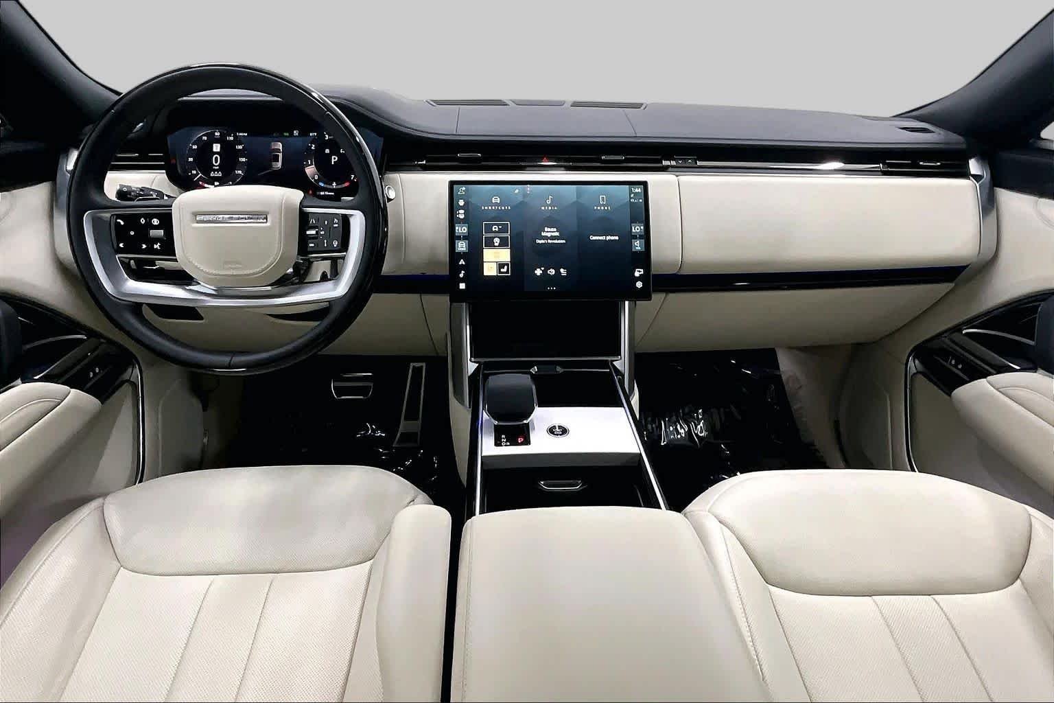 Used 2025 Carpathian Grey Premium Metallic Land Rover SE image 16
