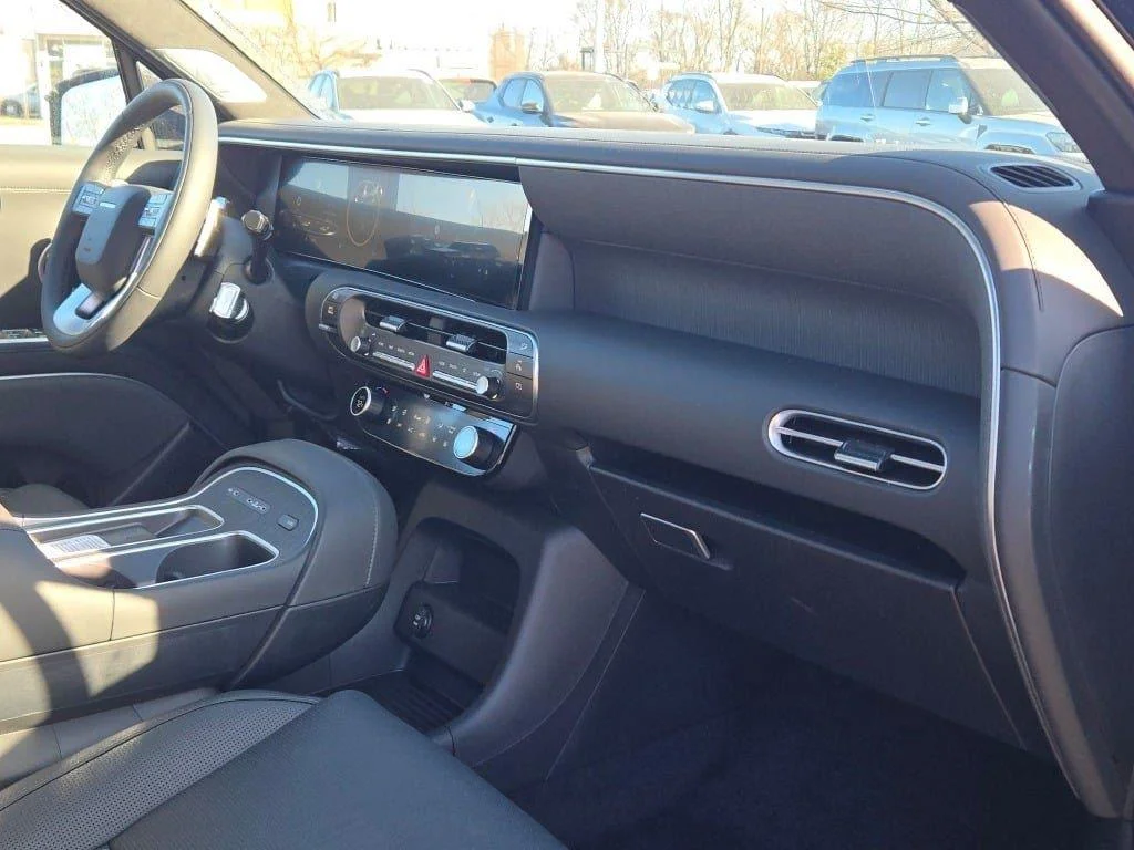 Used 2026 Abyss Black Pearl Hyundai Calligraphy image 8