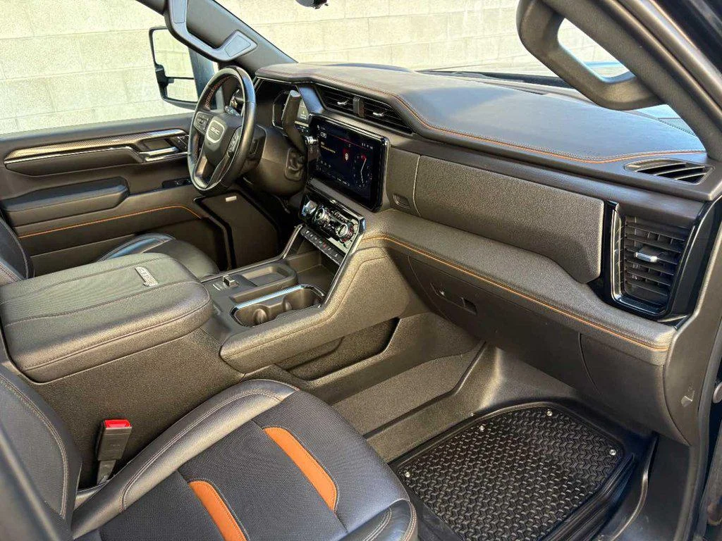 Used 2024 Onyx Black GMC AT4 image 10