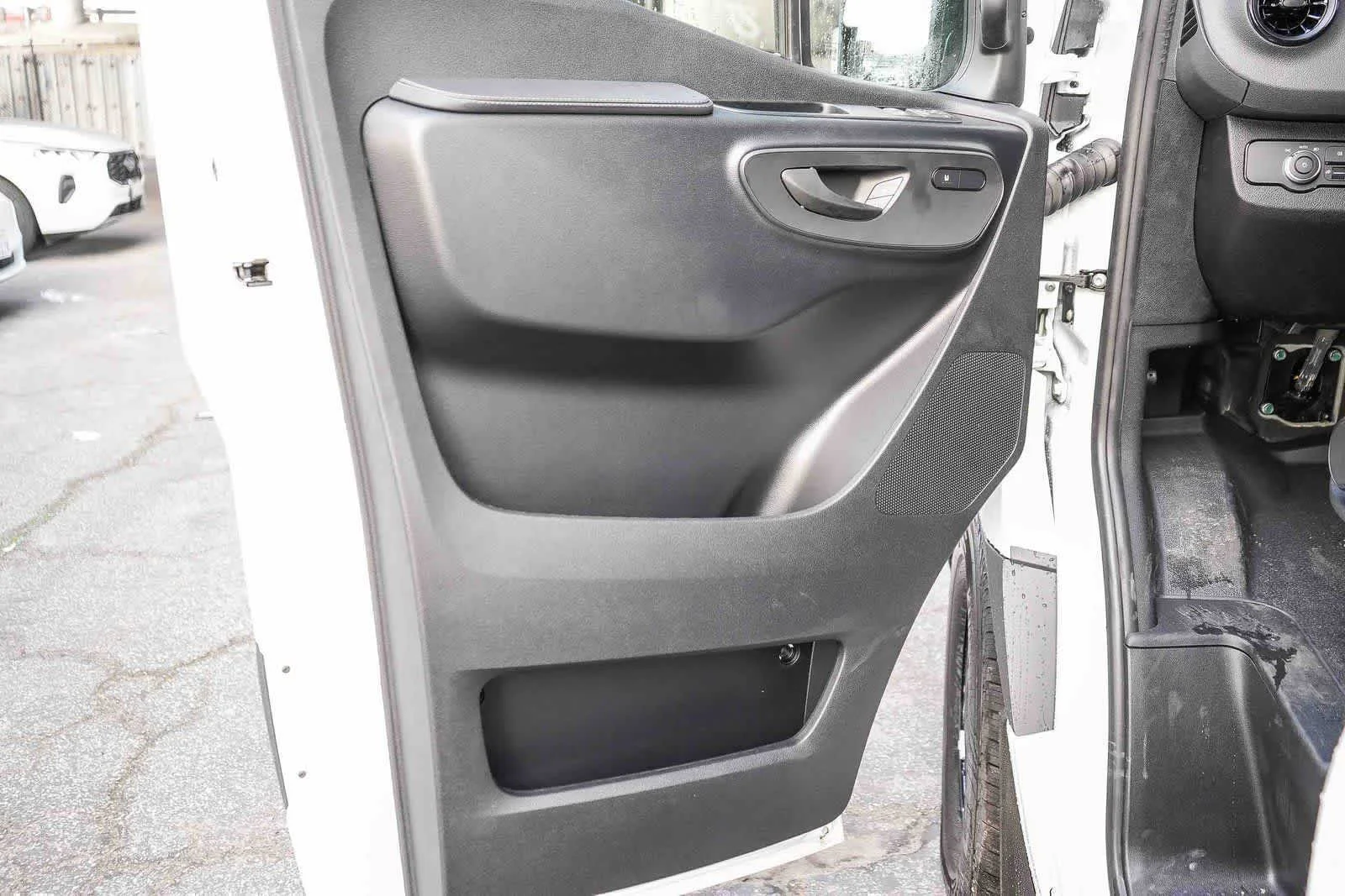 New 2026 Arctic White Mercedes-Benz Cargo 170WB High Roof RWD 2.0L I4 Diesel Turbo SO image 45