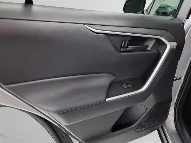 Certified Used 2024 SILVER SKY METALLIC Toyota  image 10