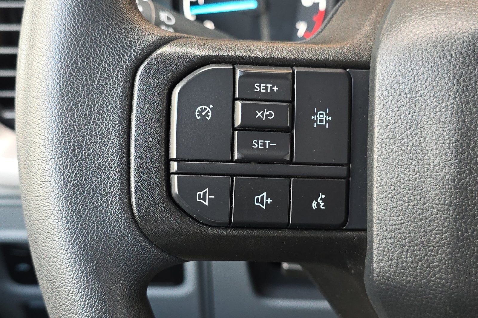 2023 Ford F-150 XLT - Photo 24