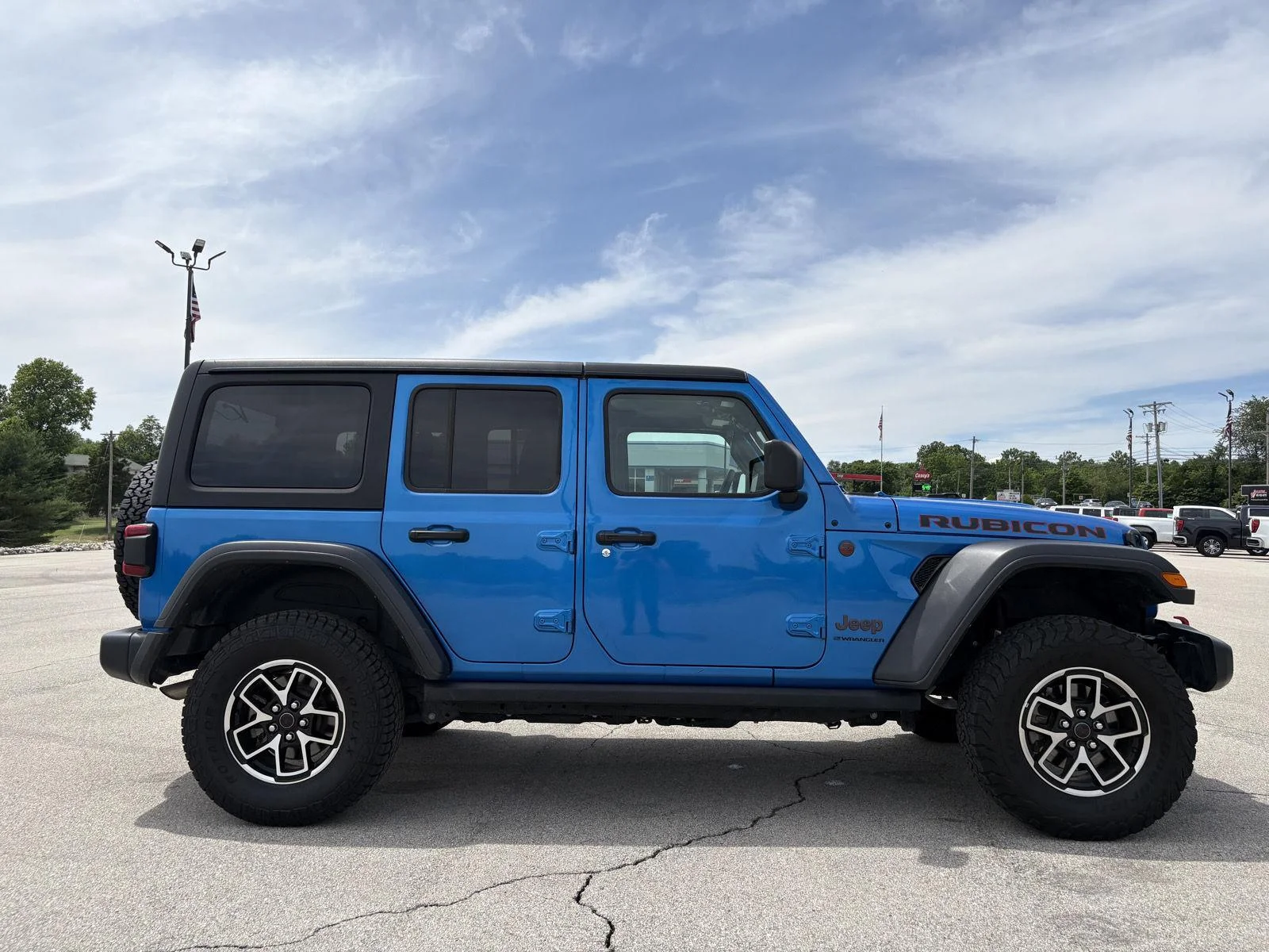 Used 2025 Hydro Blue Pearlcoat Jeep Rubicon image 23