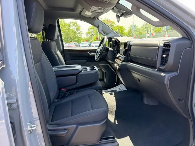Used 2024 Gray GMC Elevation image 27