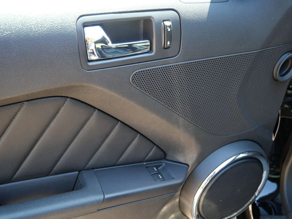 Used 2014 Black Ford V6 Premium image 19